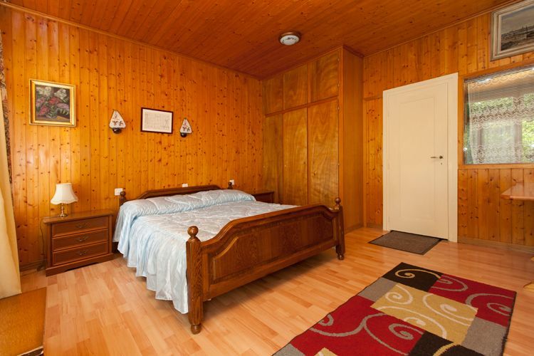 Hôtel restaurant Le Manoir | Spécialités suisses | Location de chambres Genève