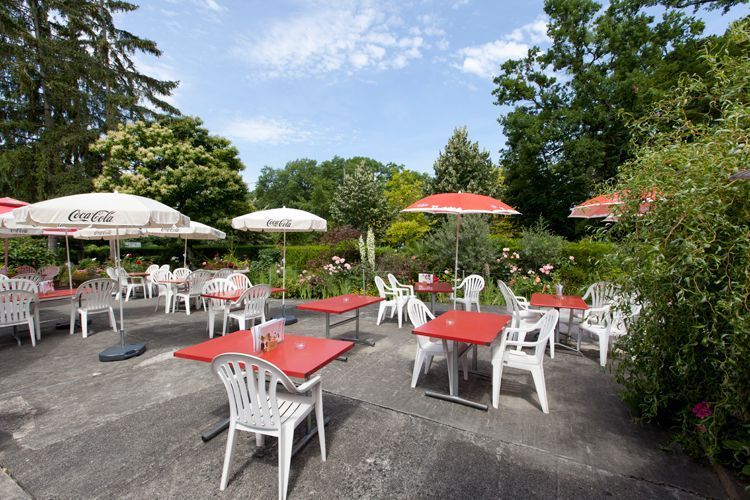 Hôtel restaurant Le Manoir | Spécialités suisses | Location de chambres Genève