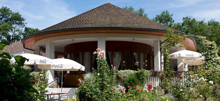 Hôtel restaurant Le Manoir | Spécialités suisses | Location de chambres Genève