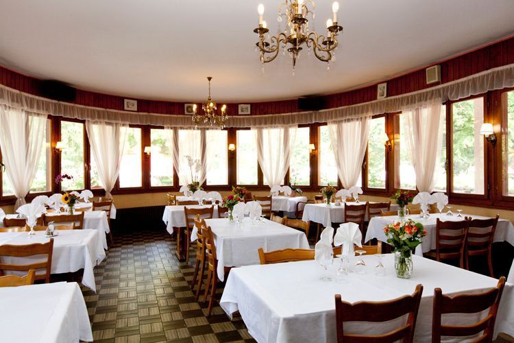Hôtel restaurant Le Manoir | Spécialités suisses | Location de chambres Genève
