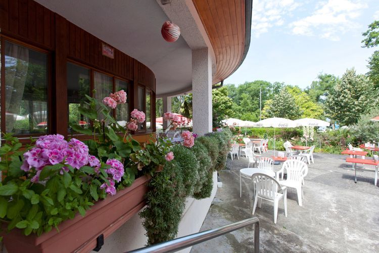 Hôtel restaurant Le Manoir | Spécialités suisses | Location de chambres Genève