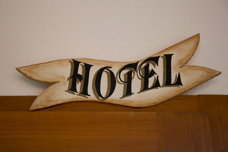 Hôtel restaurant Le Manoir | Spécialités suisses | Location de chambres Genève