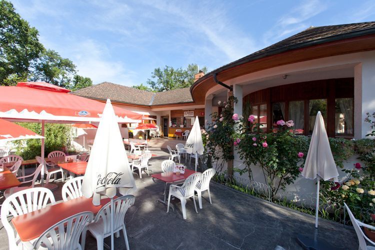 Hôtel restaurant Le Manoir | Spécialités suisses | Location de chambres Genève