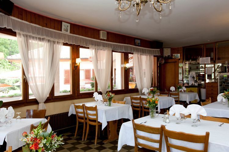 Hôtel restaurant Le Manoir | Spécialités suisses | Location de chambres Genève