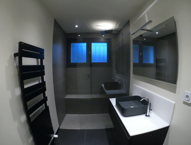 Salle de bains complète par Douches Meyer & Fils