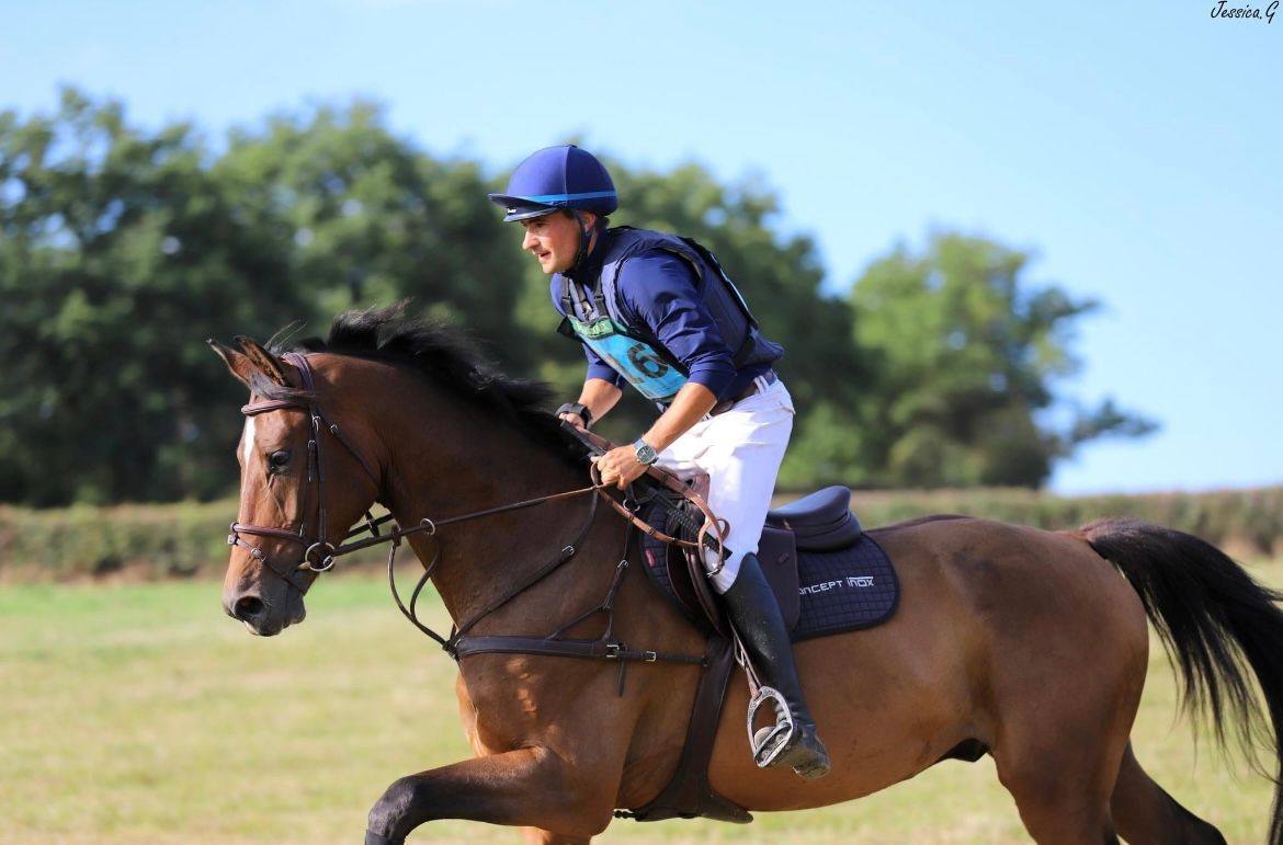 Cavalier Thibault Champel en compétition