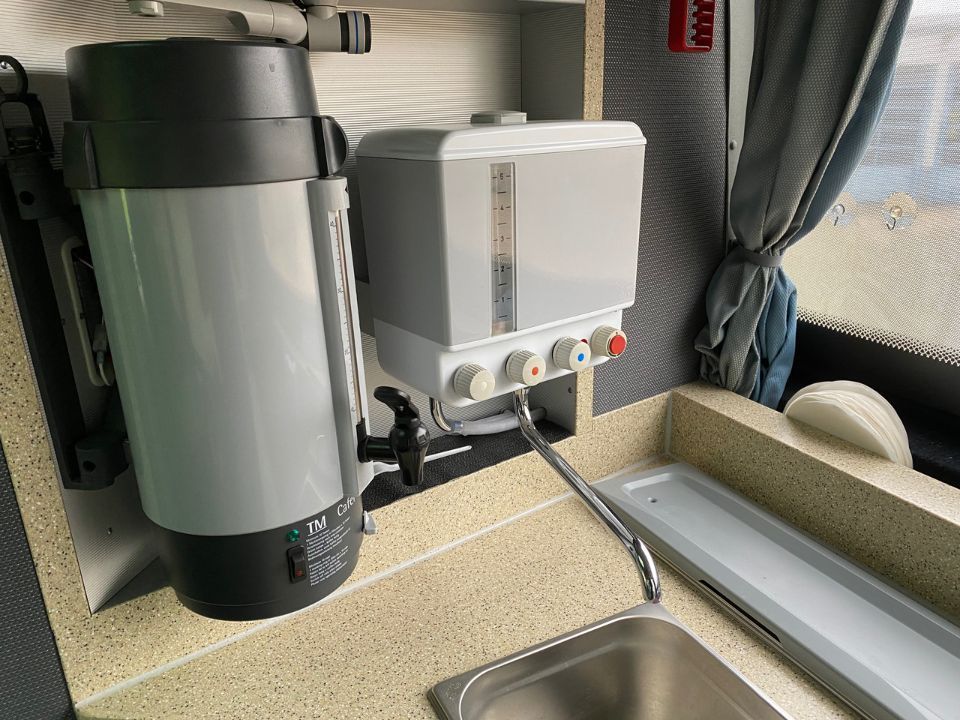 Kochnische in einem Bus von Omnibus-Reiseverkehr Reinhold Rabenstein KG