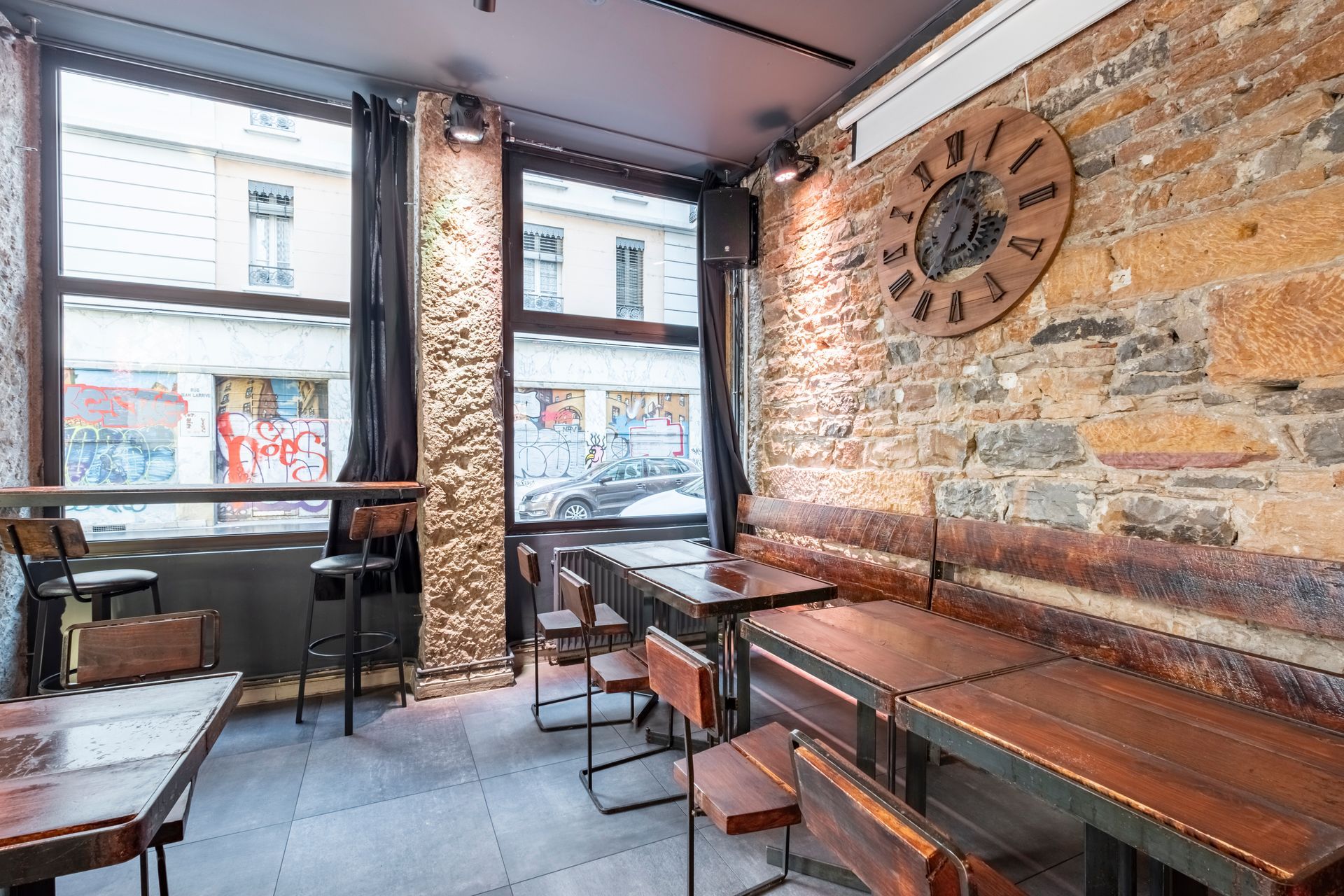 Intérieur du bar MALTO