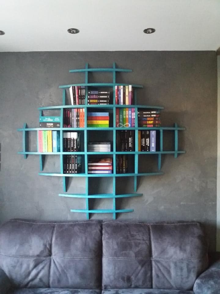 Bibliothèque suspendue