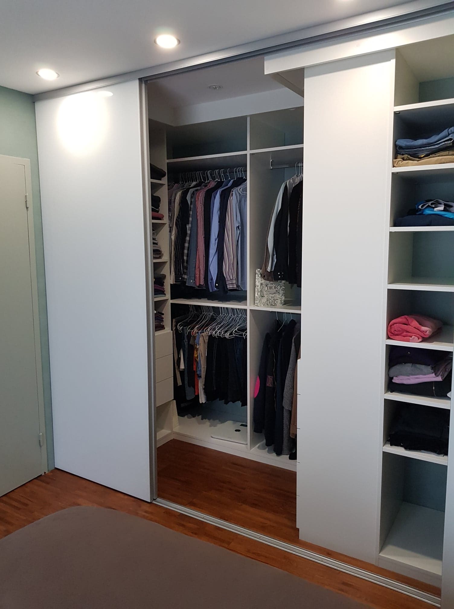 Confiez la création de votre dressing à notre société