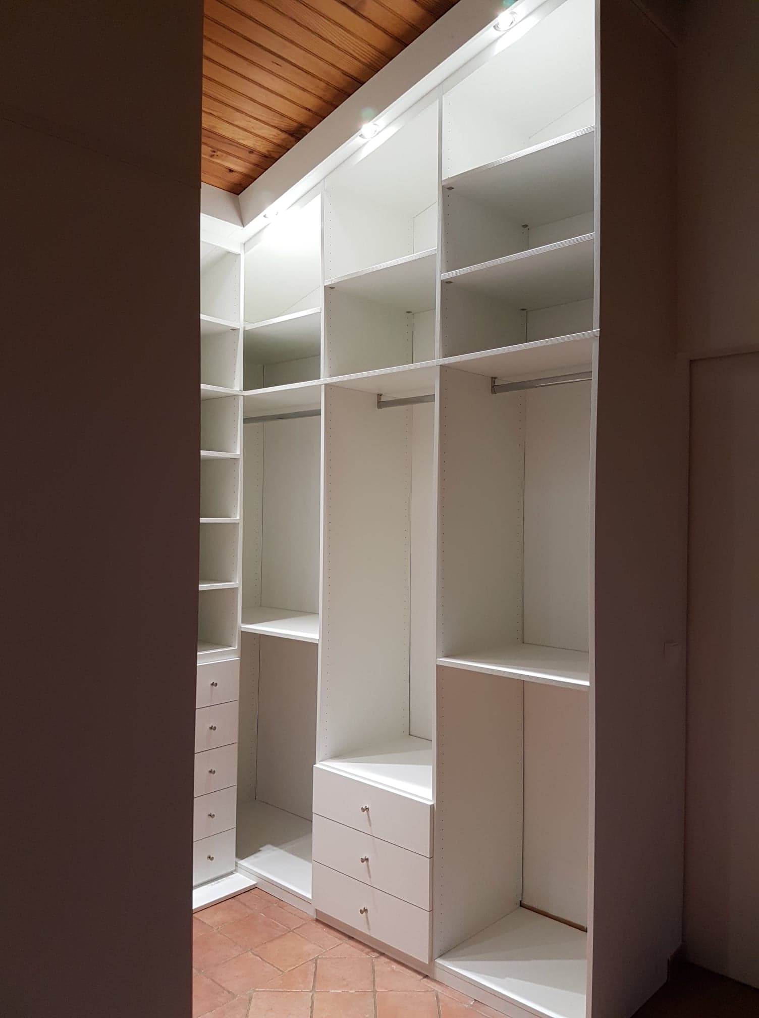 Votre dressing par un artisan expérimente