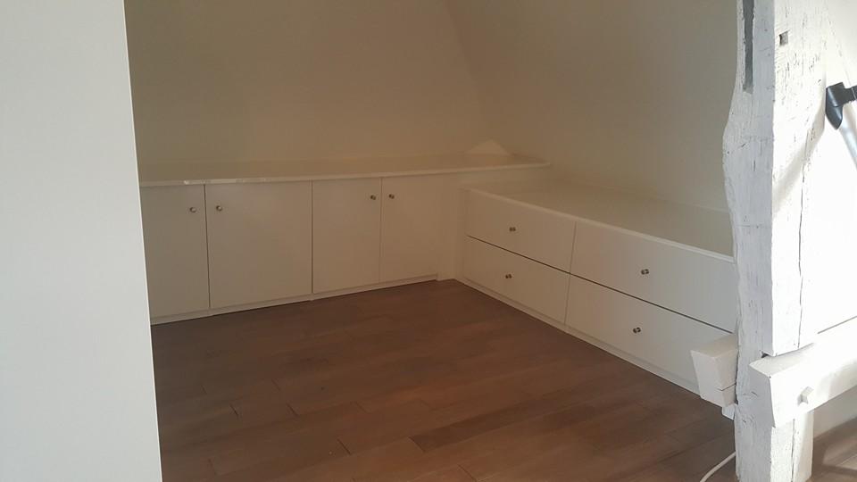 Placard avec une partie en soupente