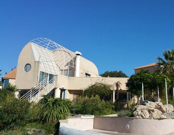 Bâtiment avant