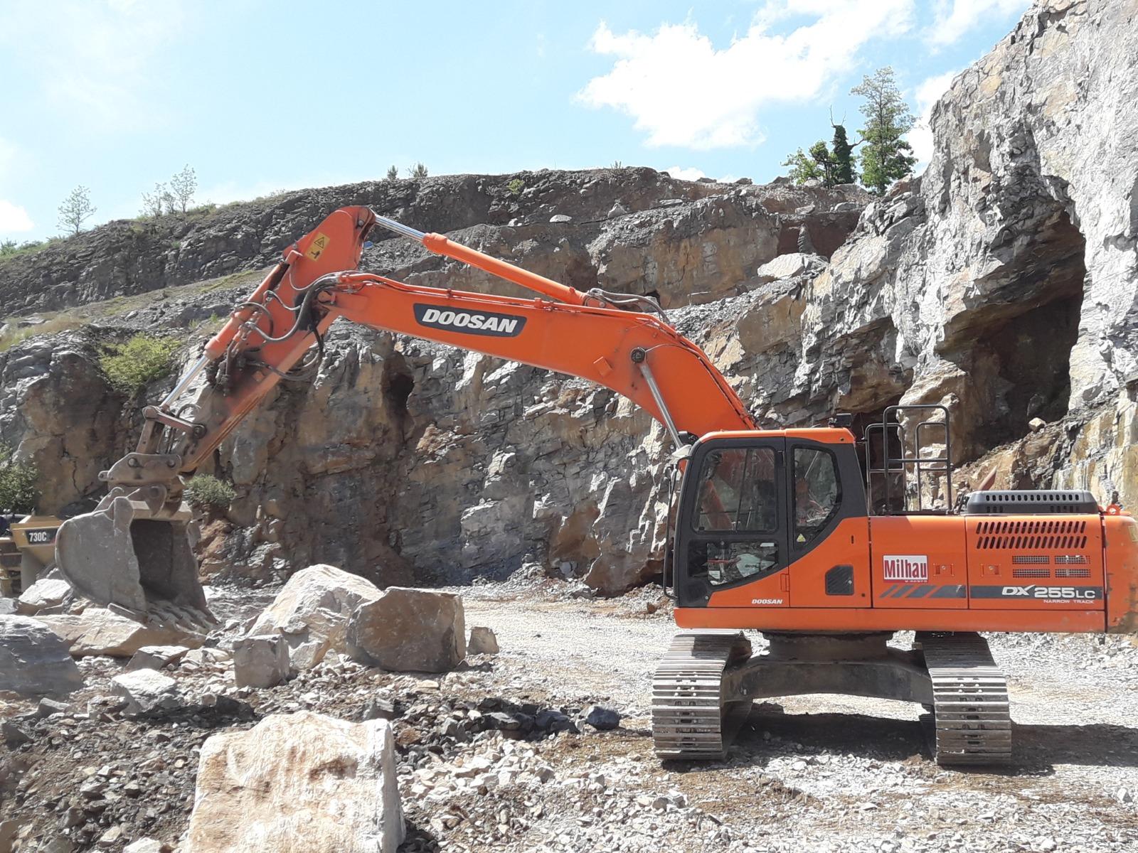 Extraction de la carrière avec vente de matériaux