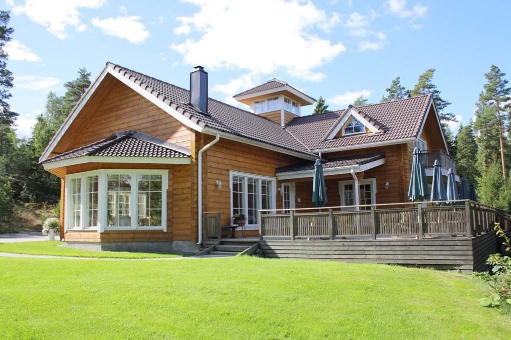 Kakskerran Hirvilampi - Hirsihuvila