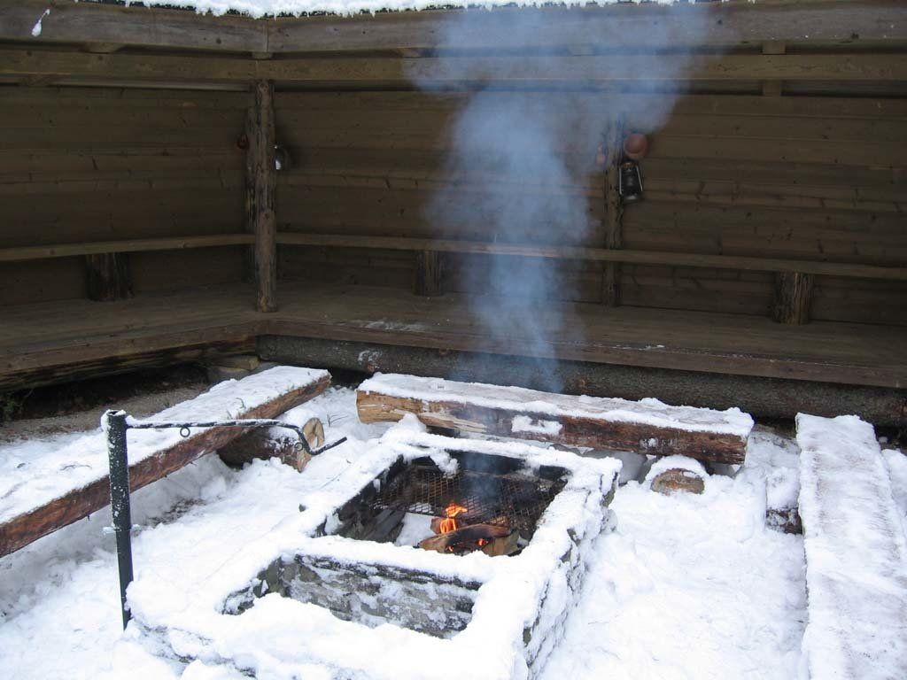 Kakskerran Hirvilampi - Ympäristö