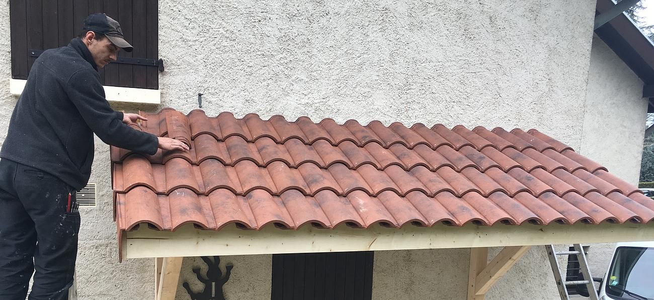 Tuile en terre-cuite