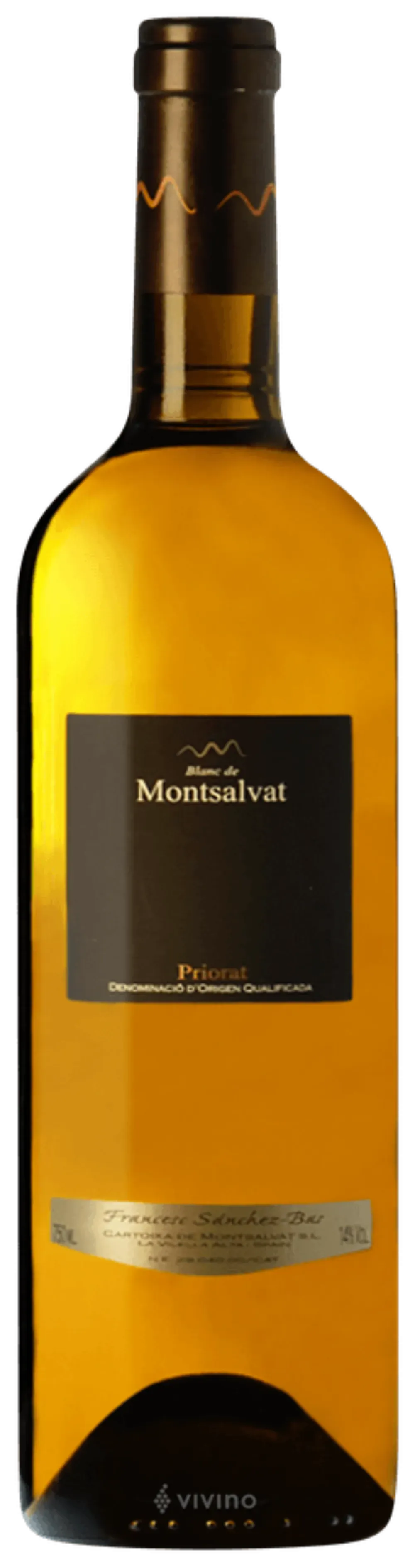 Una botella de vino blanco Marsanar con una etiqueta marrón oscuro sobre un fondo liso.