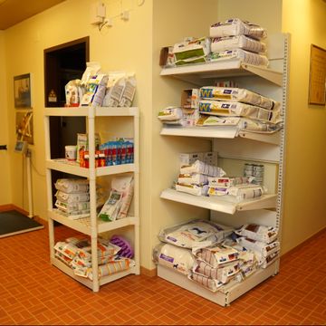 Hundefutter und Katzenfutter - Tierarztpraxis Glaus