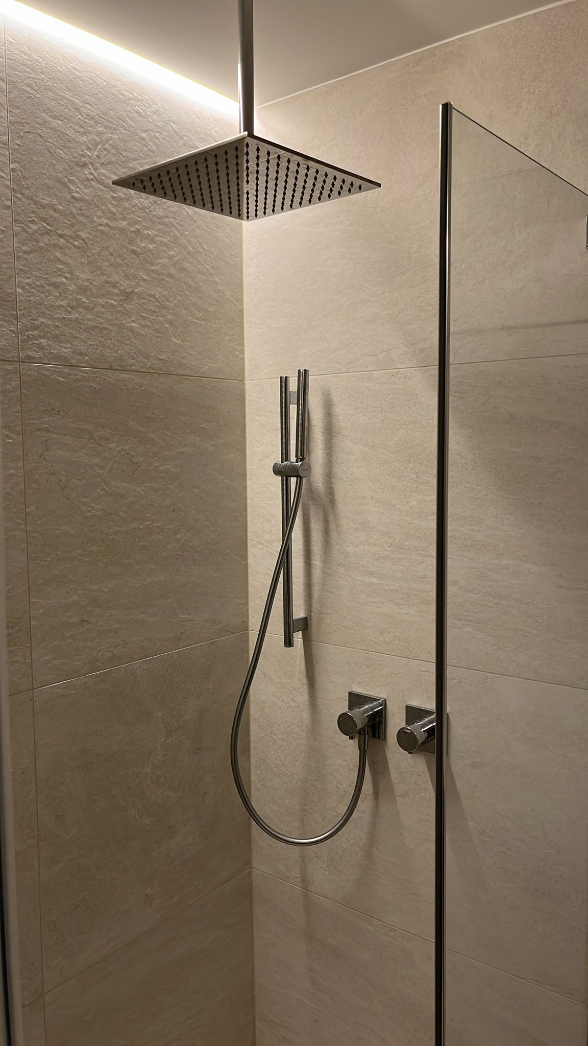 Création d'une cabine de douche, STS Sanitaire à Echallens