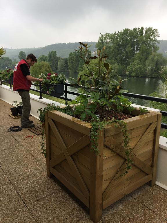 Aménagement d'une terrasse en bord de Seine