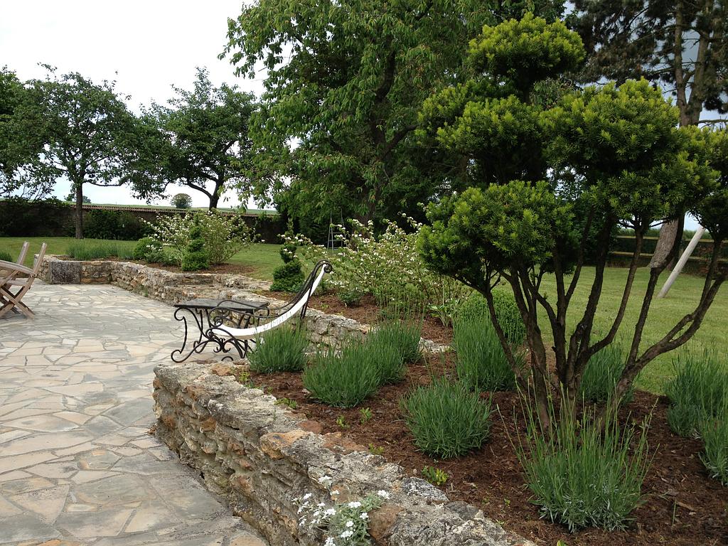 Aménagement d'un jardin à Douain