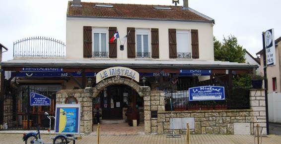 Le Mistral à Lardy - Restaurants