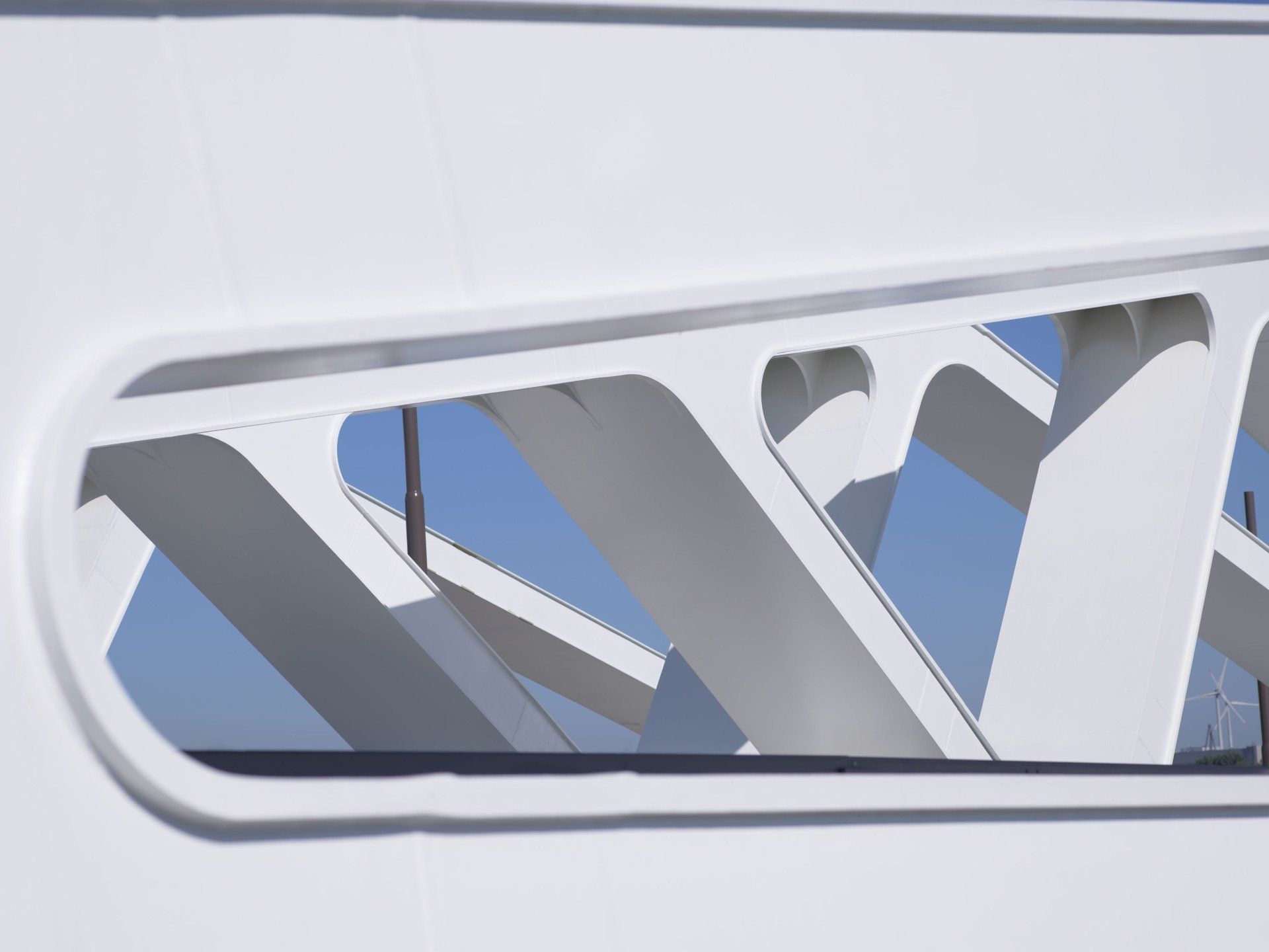 Tweede Theunisbrug werd ingevaren