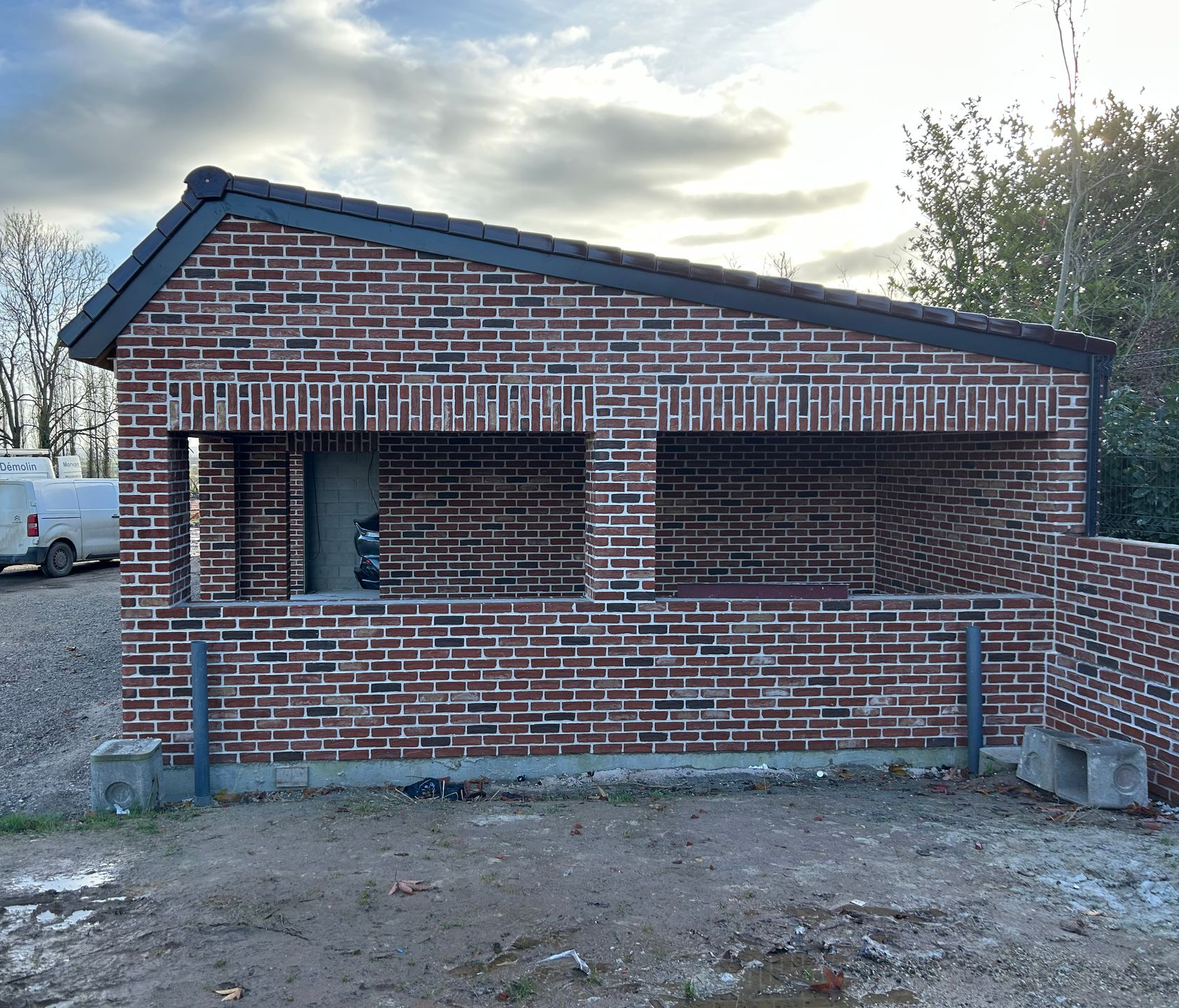 Construction d'un garage en briques