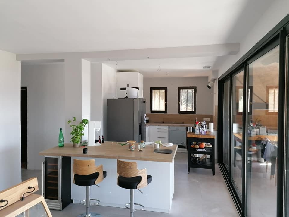 Une peinture réalisée dans une cuisine