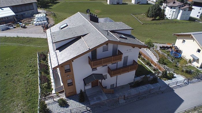 Steinplatten Steildach / Haus La Senna, Lantsch