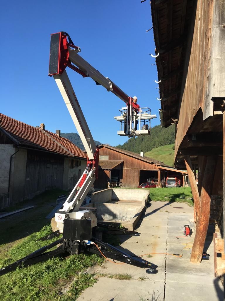 Raupenhebebühne | KRANDIENSTLEISTUNG