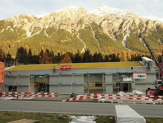 Fassadenbau Neubau EW, Lenzerheide / Sandwichfassade