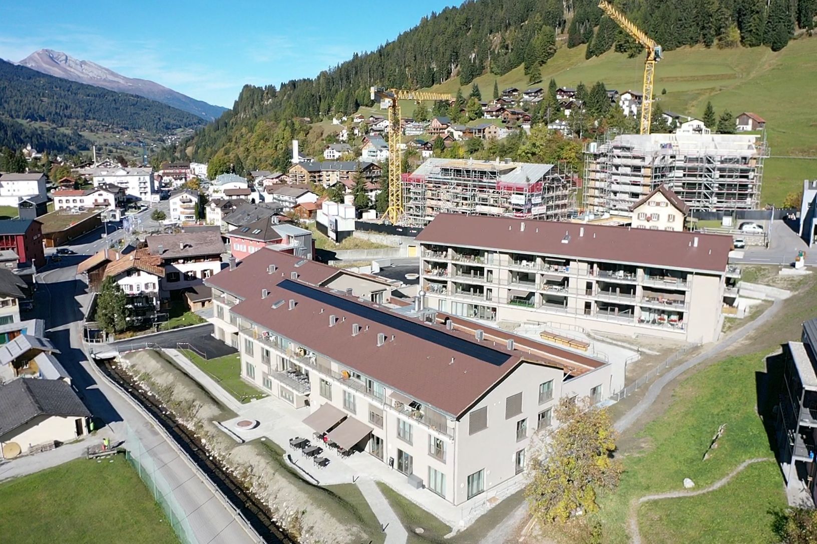 Photovoltaik Seniorenzentrum Oase, Churwalden / 120 Module, 130M2 Fläche, 23.4 kWp Leistung