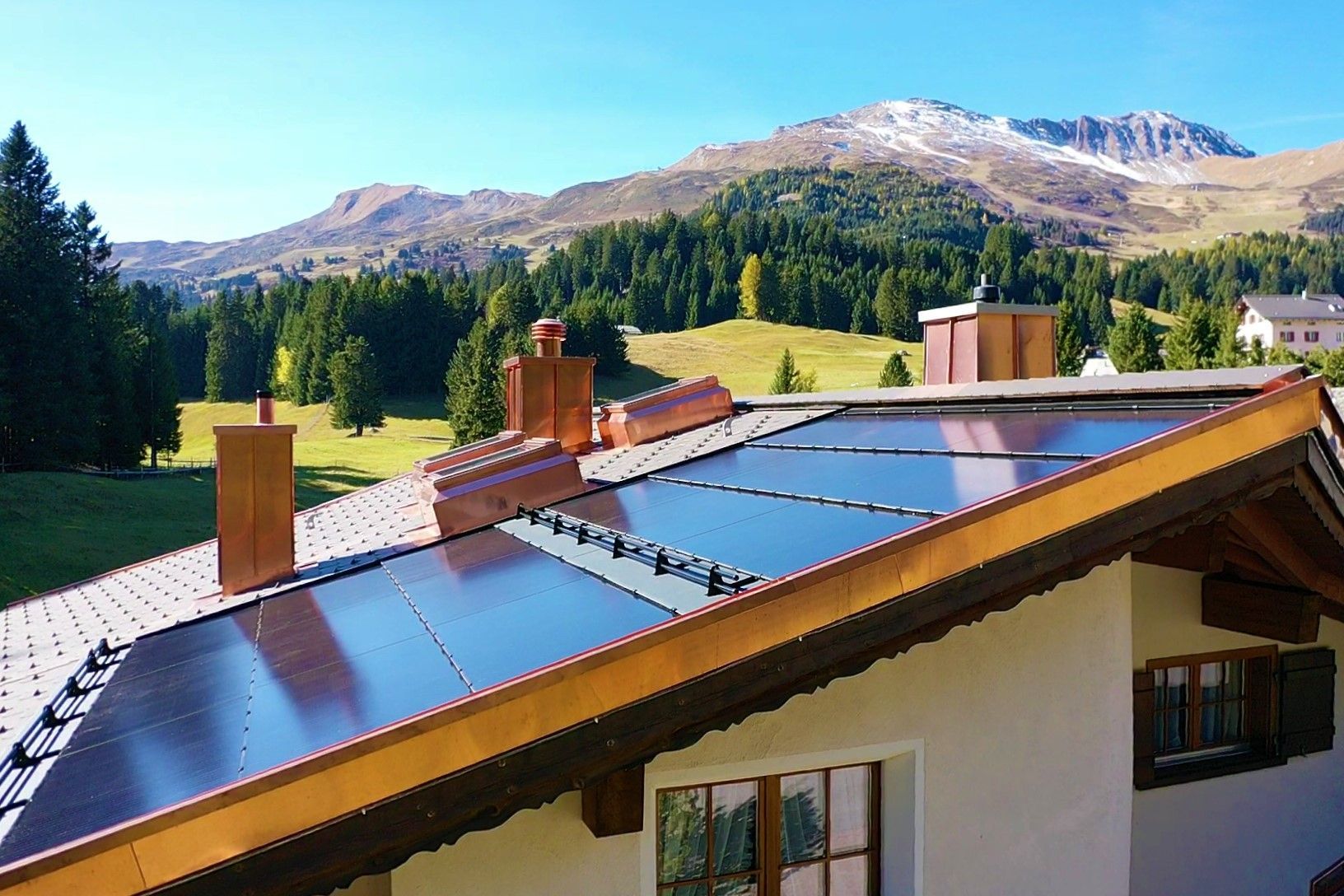 Photovoltaik Beltrametti, Valbella / 78 Module, 85m2 Fläche, 15.21 kWp, 14'520 kWh