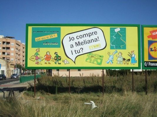 En billboard that says yo compre en meliana y tú