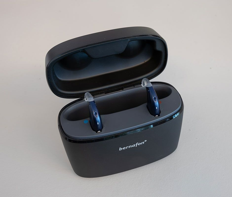 Appareil auditif dans sa boîte