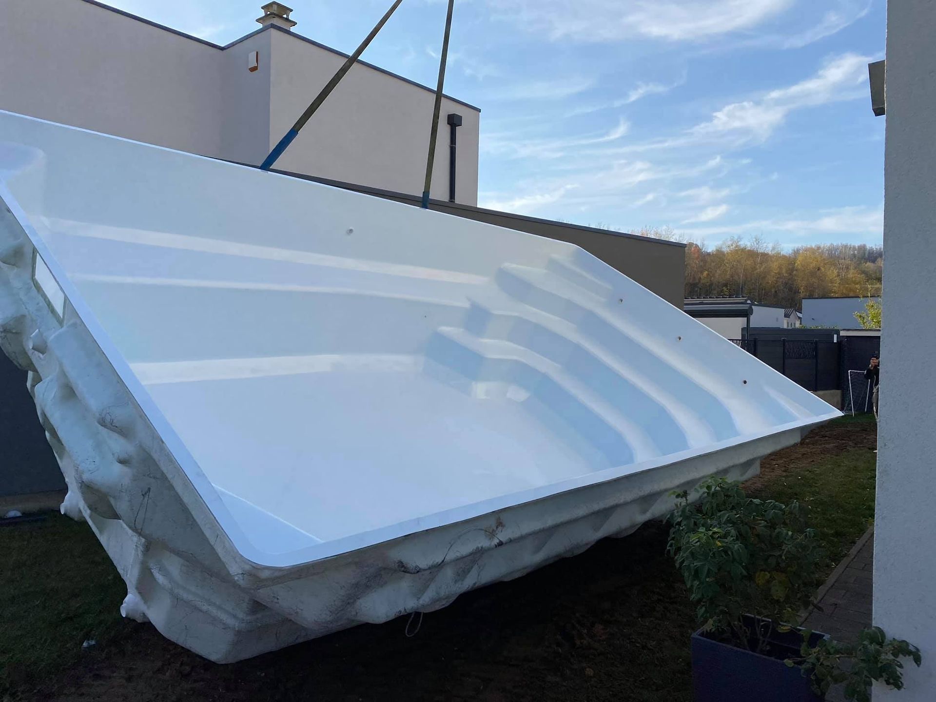 Pose d'une piscine à coque