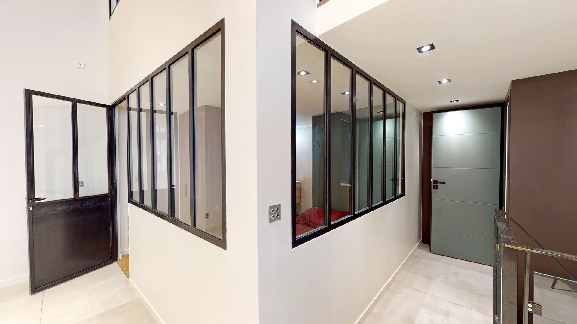 Pièce crée grâce à des cloisons vitrées