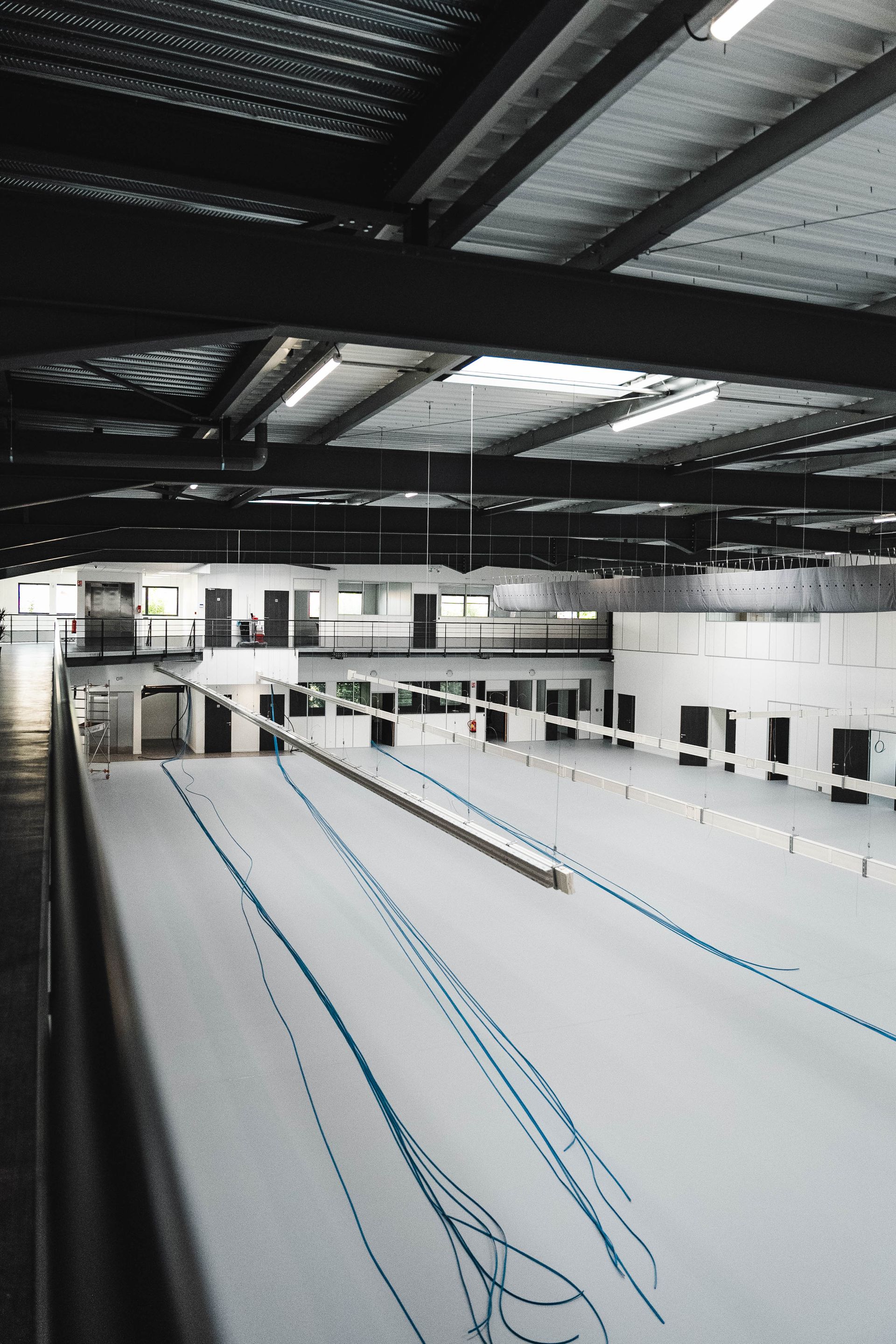 Grande pièce vide d'un bâtiment industriel