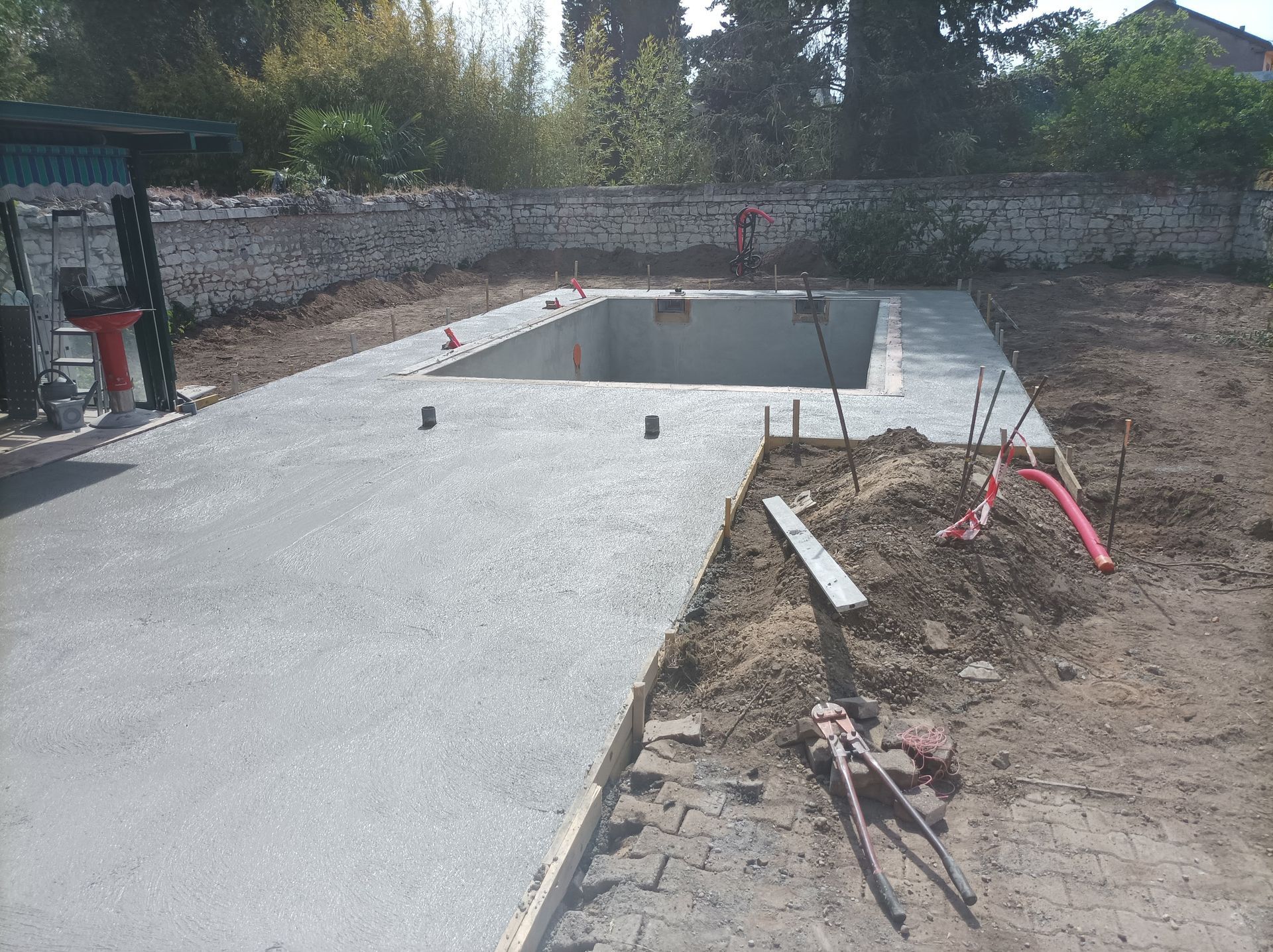 Piscine et fondation terrasse
