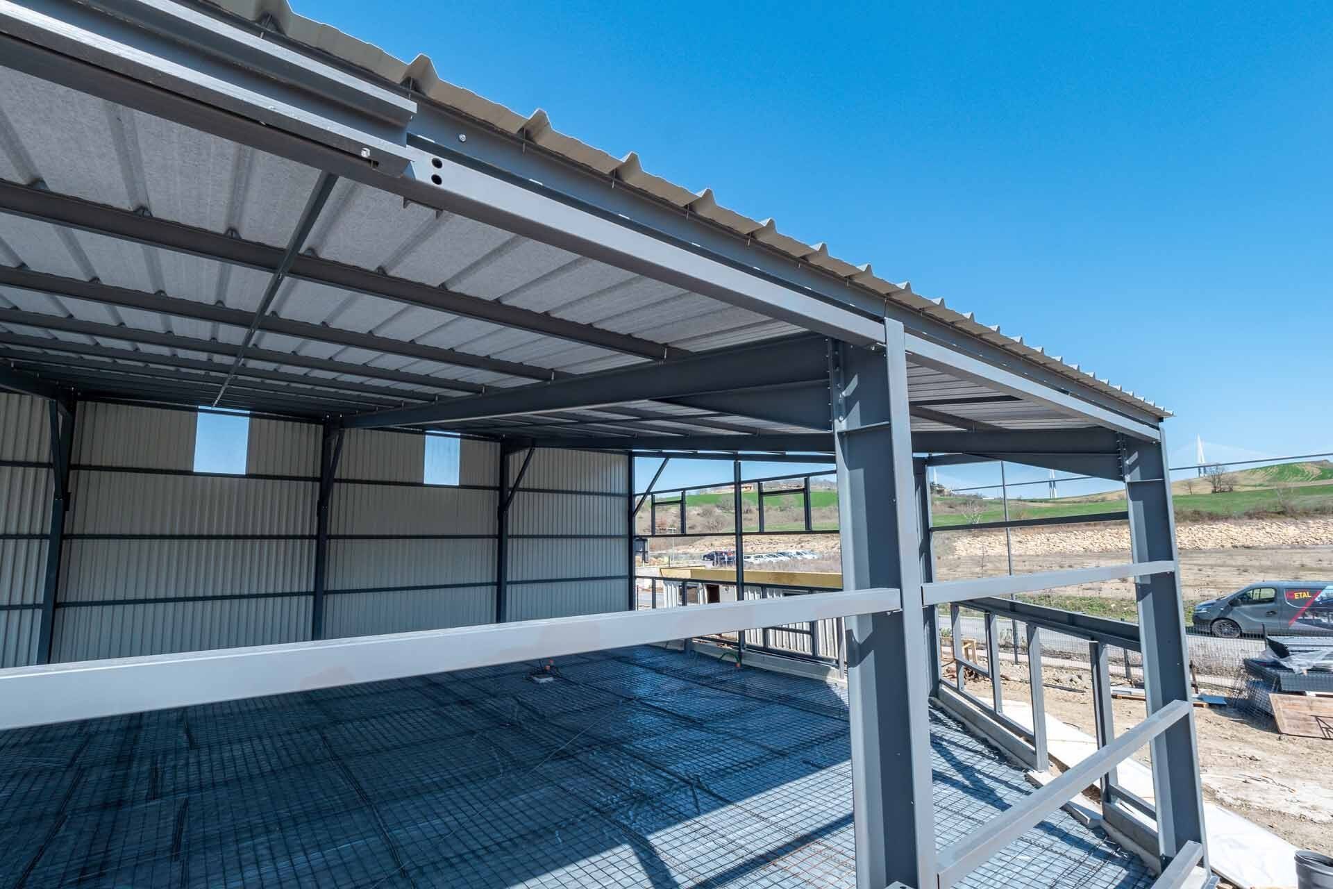 Charpente métallique d'un bâtiment agricole