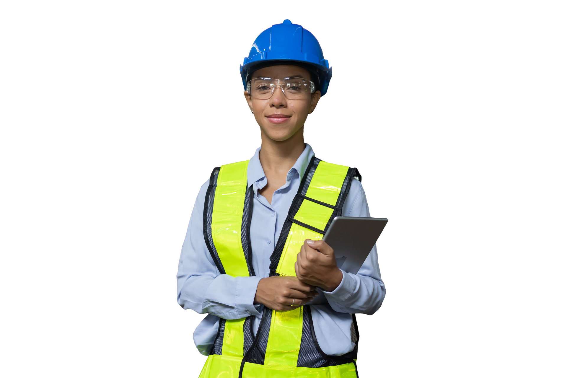Ingénieure portant un casque bleu, un gilet jaune et ayant une tablette dans les mains