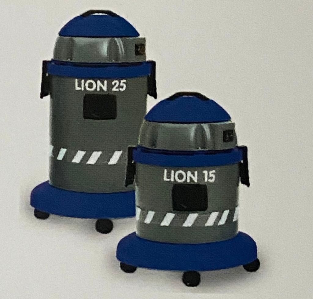 Una aspiradora Lion 25 y una Lion 15