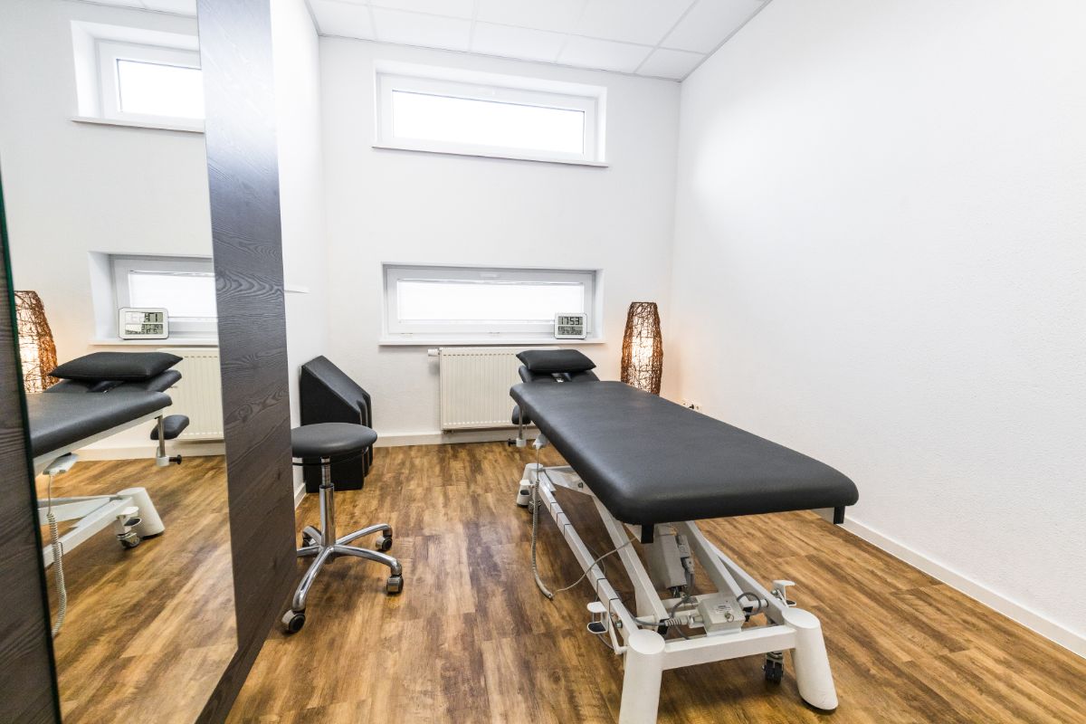 Zimmer mit Liege bei der Körpermanufaktur