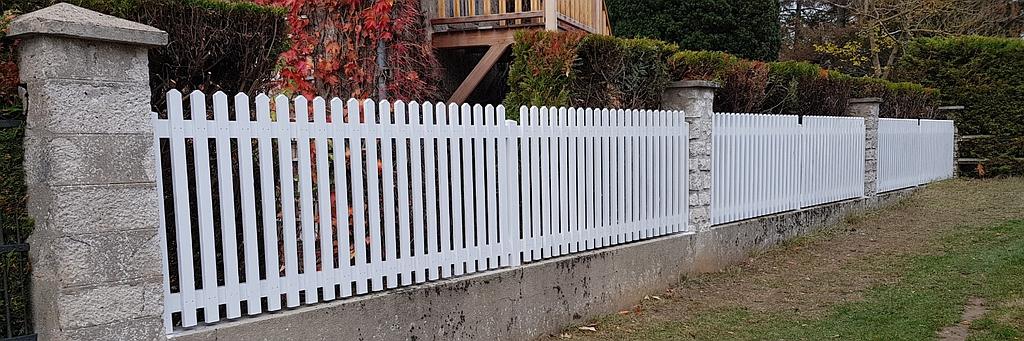Clôture blanche