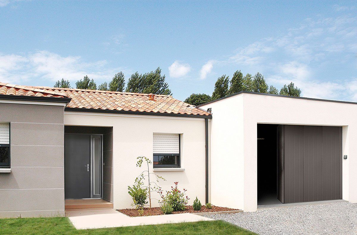 Porte de garage latérale ouverte Novoferm