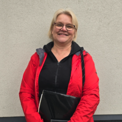 Isännöitsijä Krista Oförsagd