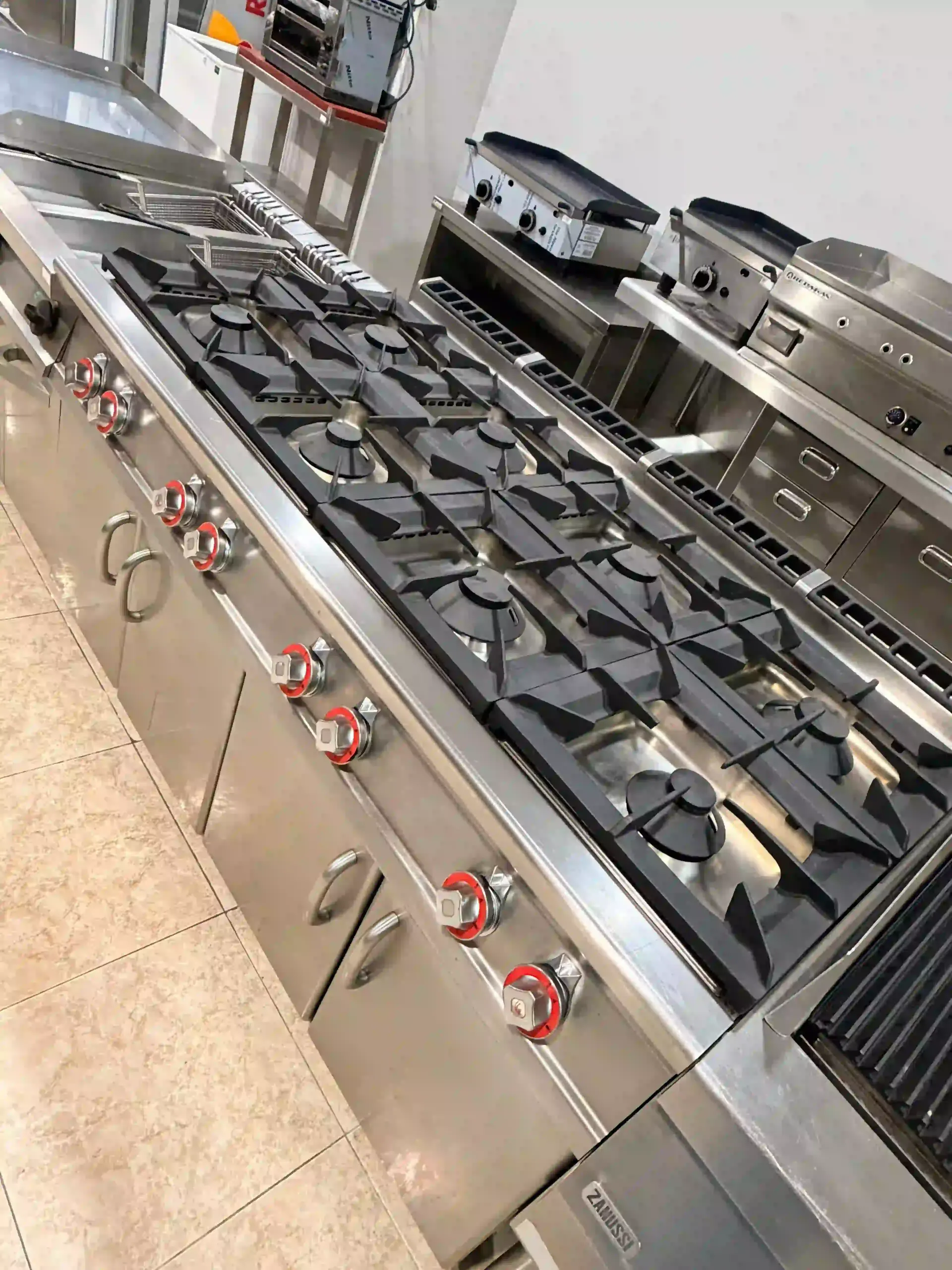 Cocina industrial de acero inoxidable