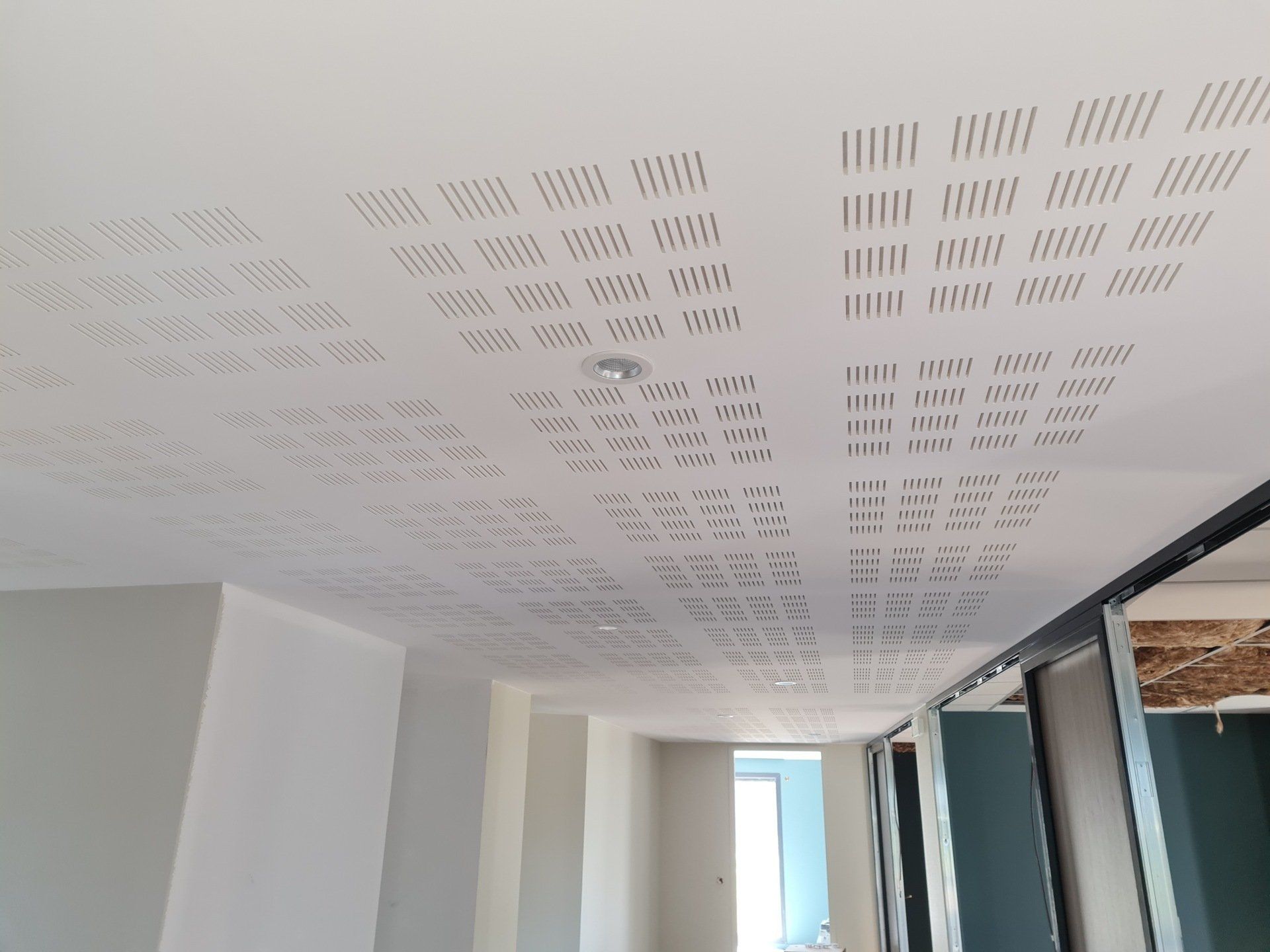 Plafonds et cloisons phoniques